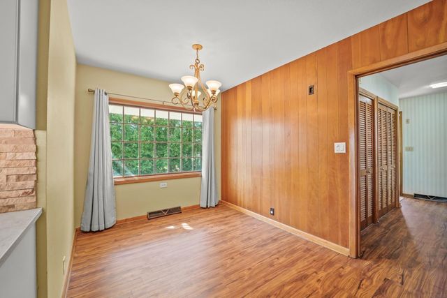 120 Kenway Rd., Waterloo, IA 50701