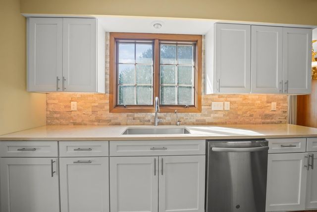 120 Kenway Rd., Waterloo, IA 50701