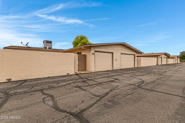 10737 W SANTA FE Drive, Sun City, AZ 85351