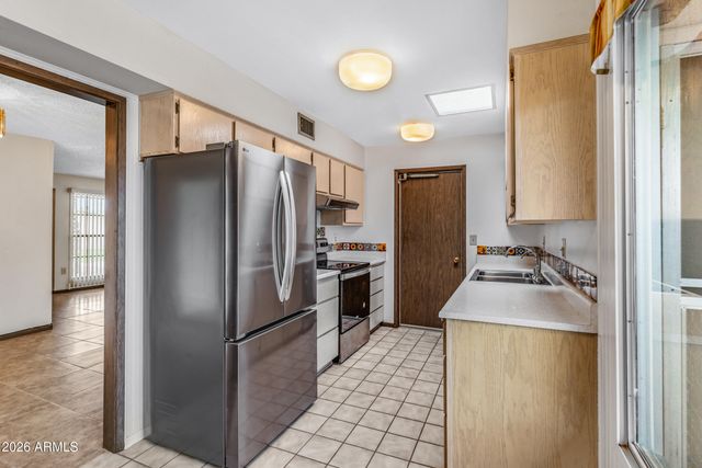 10737 W SANTA FE Drive, Sun City, AZ 85351