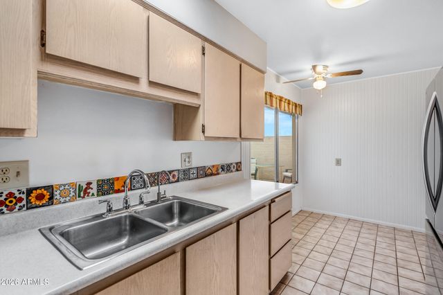 10737 W SANTA FE Drive, Sun City, AZ 85351