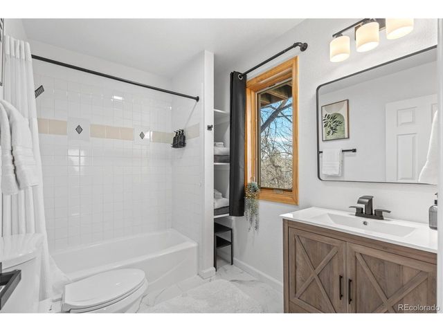 9350 W Florida Ave, Lakewood, CO 80232