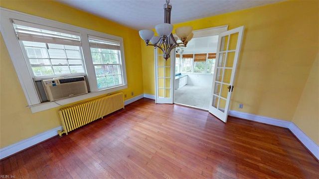76 Raleigh RD, Newport News, VA 23601