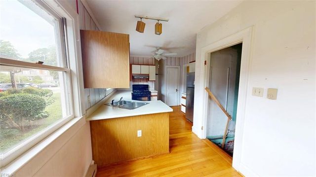 76 Raleigh RD, Newport News, VA 23601