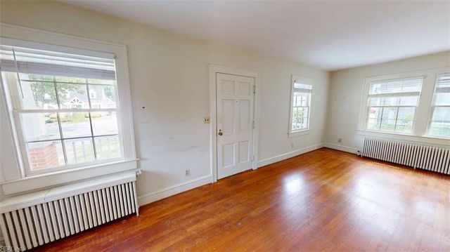76 Raleigh RD, Newport News, VA 23601