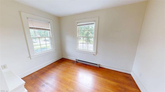 76 Raleigh RD, Newport News, VA 23601