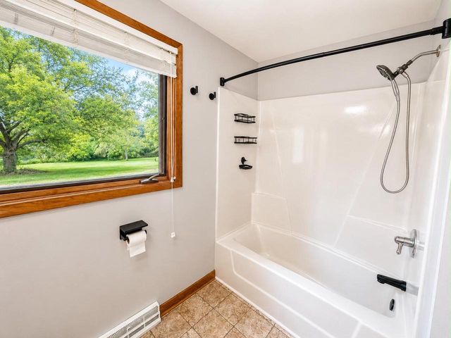 2306 Northview ROAD, Waukesha, WI 53188