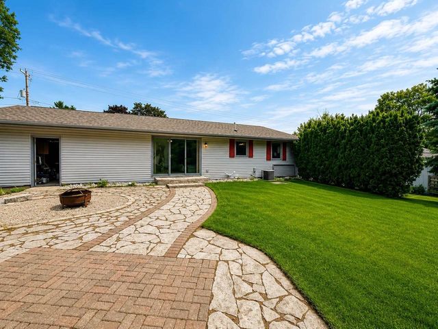 2306 Northview ROAD, Waukesha, WI 53188