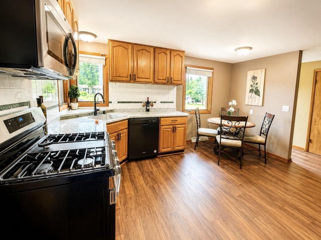 2306 Northview ROAD, Waukesha, WI 53188