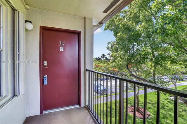 151 SW 135th Ter 314T, Pembroke Pines, FL 33027