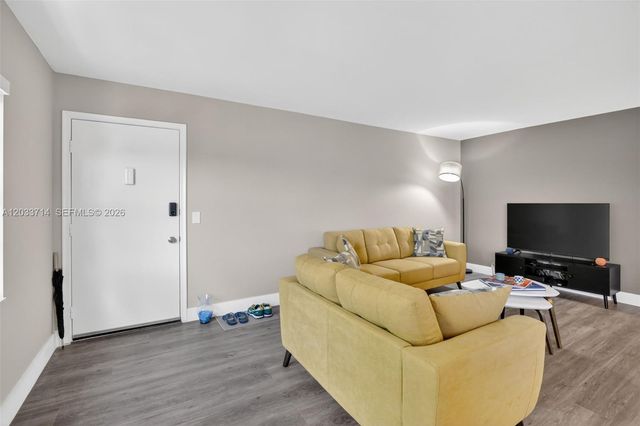 151 SW 135th Ter 314T, Pembroke Pines, FL 33027