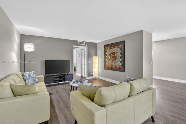 151 SW 135th Ter 314T, Pembroke Pines, FL 33027