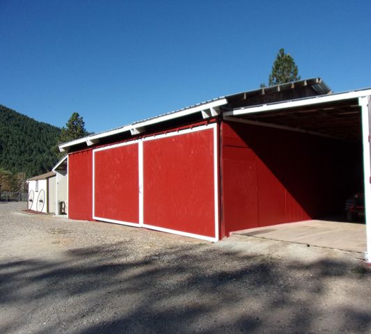 375 Jordan Creek Road, Riddle, OR 97469