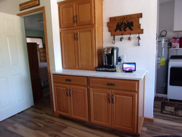 375 Jordan Creek Road, Riddle, OR 97469