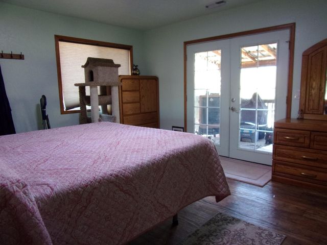 375 Jordan Creek Road, Riddle, OR 97469