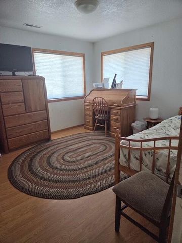 375 Jordan Creek Road, Riddle, OR 97469