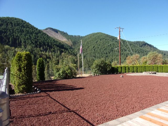 375 Jordan Creek Road, Riddle, OR 97469