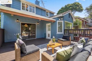 4401 Harbord Dr, Oakland, CA 94618