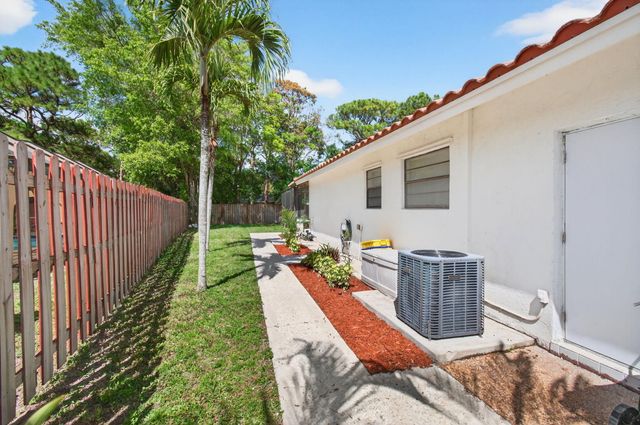 2453 NW 26th Circle, Boca Raton, FL 33431