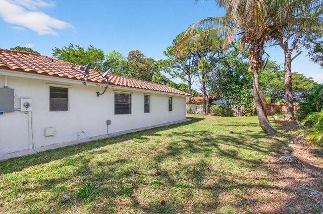 2453 NW 26th Circle, Boca Raton, FL 33431