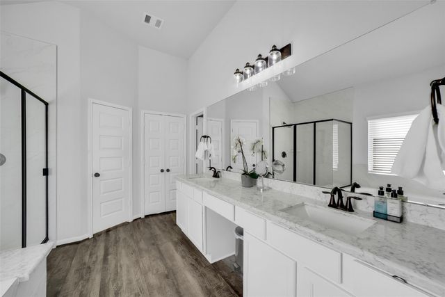 13642 Giant Panda Bear Avenue, Crosby, TX 77532