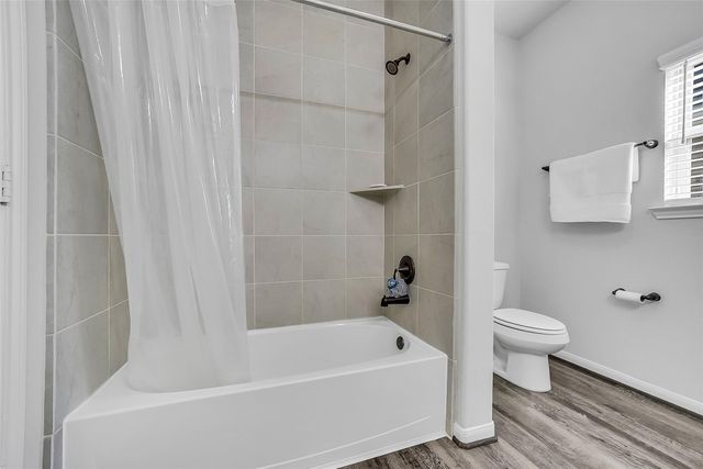 13642 Giant Panda Bear Avenue, Crosby, TX 77532