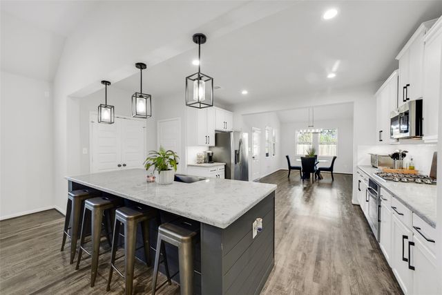 13642 Giant Panda Bear Avenue, Crosby, TX 77532