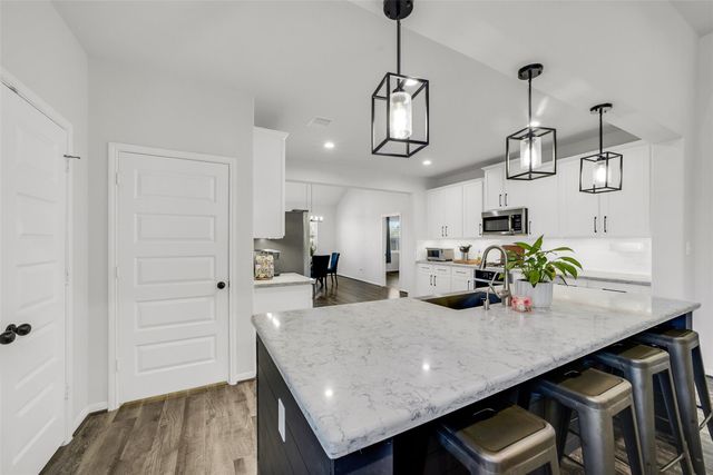 13642 Giant Panda Bear Avenue, Crosby, TX 77532