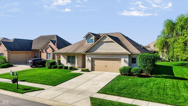 4581 Lexington Row, Greenwood, IN 46143