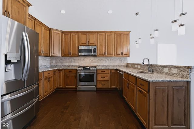 4581 Lexington Row, Greenwood, IN 46143