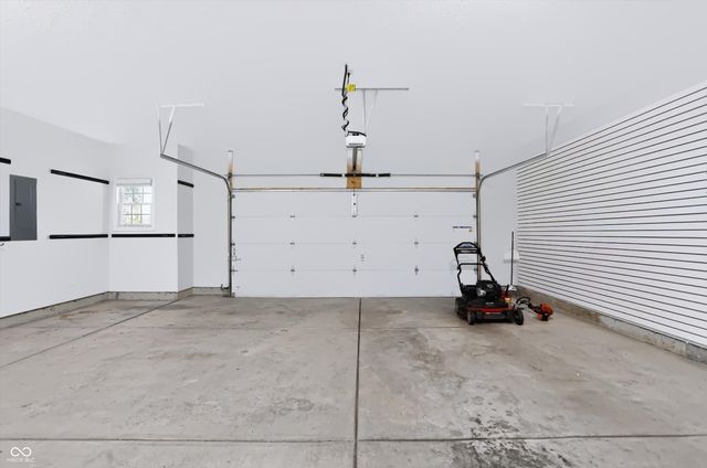 4581 Lexington Row, Greenwood, IN 46143