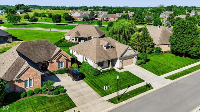 4581 Lexington Row, Greenwood, IN 46143