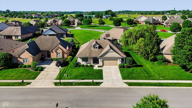 4581 Lexington Row, Greenwood, IN 46143