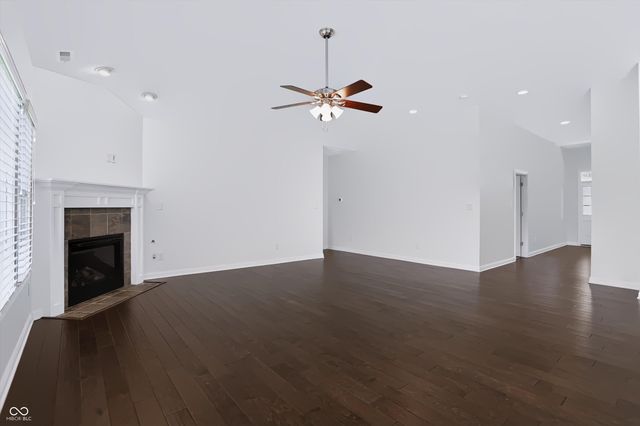 4581 Lexington Row, Greenwood, IN 46143