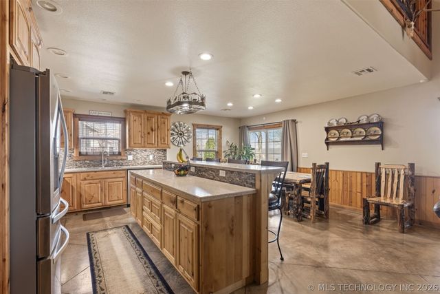 73785 S 340 Road, Wagoner, OK 74467