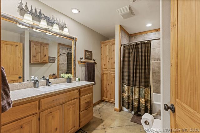 73785 S 340 Road, Wagoner, OK 74467