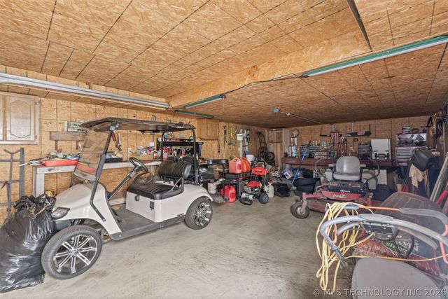 73785 S 340 Road, Wagoner, OK 74467