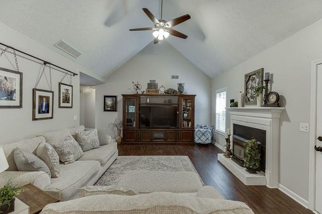2005 HUNTINGTON HILL Trace, Buford, GA 30519