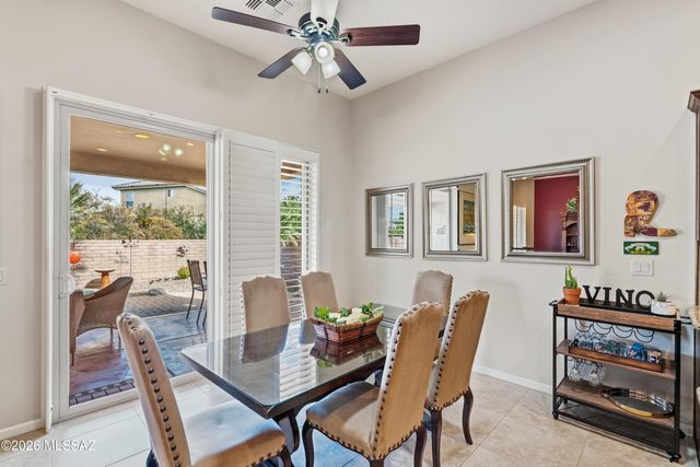 2209 E Bluejay Bluff Lane, Green Valley, AZ 85614