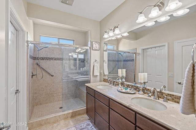 2209 E Bluejay Bluff Lane, Green Valley, AZ 85614