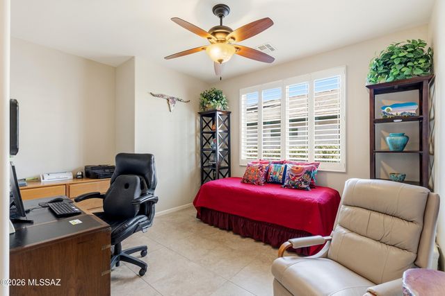 2209 E Bluejay Bluff Lane, Green Valley, AZ 85614