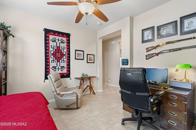 2209 E Bluejay Bluff Lane, Green Valley, AZ 85614