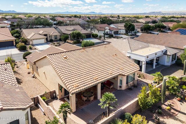 2209 E Bluejay Bluff Lane, Green Valley, AZ 85614