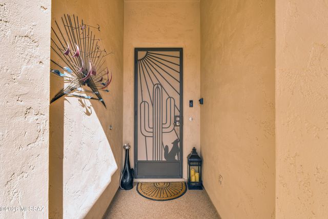 2209 E Bluejay Bluff Lane, Green Valley, AZ 85614