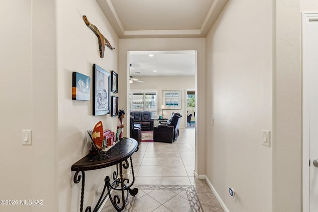 2209 E Bluejay Bluff Lane, Green Valley, AZ 85614