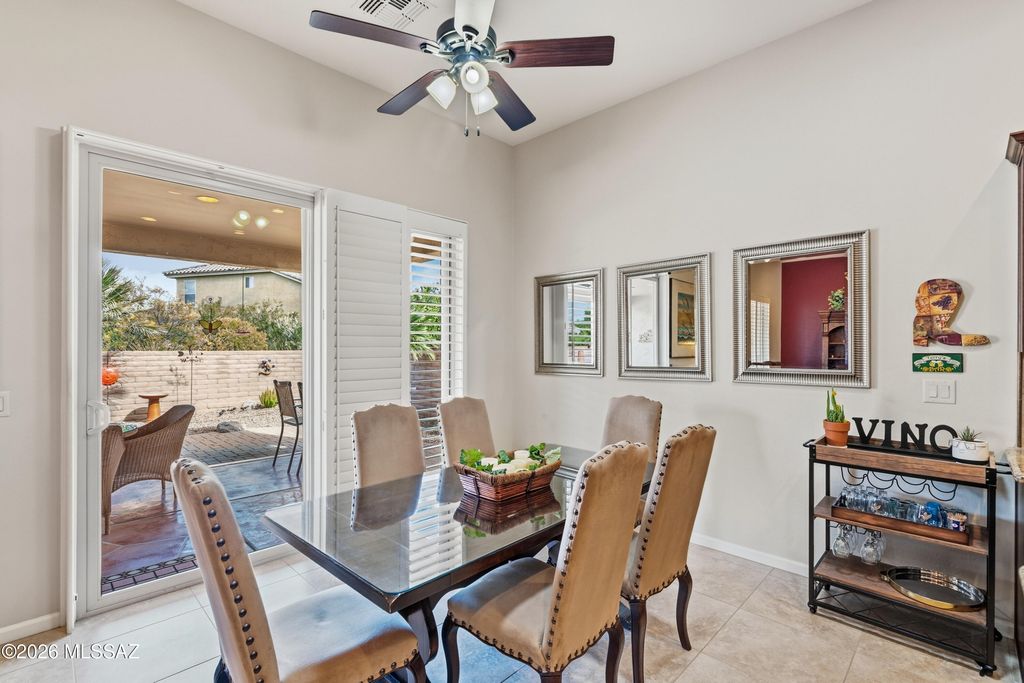 Image 14 of property listing at 2209 E Bluejay Bluff Lane, Green Valley, AZ 85614