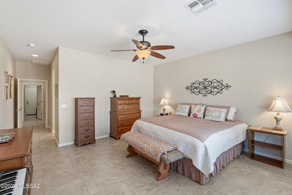 Image 28 of property listing at 2209 E Bluejay Bluff Lane, Green Valley, AZ 85614