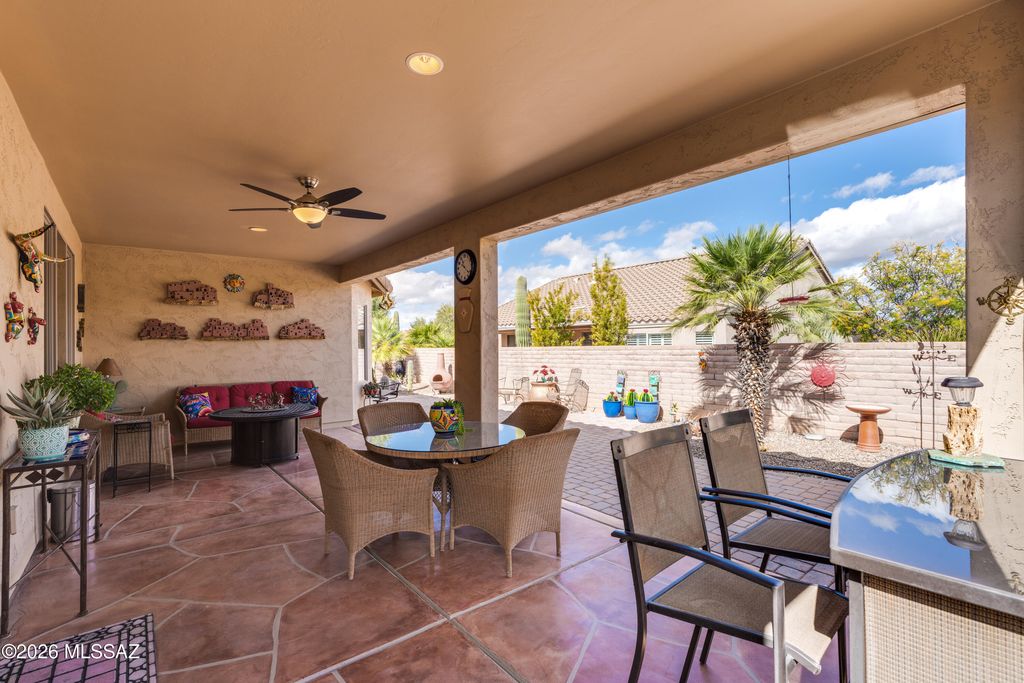 Image 38 of property listing at 2209 E Bluejay Bluff Lane, Green Valley, AZ 85614