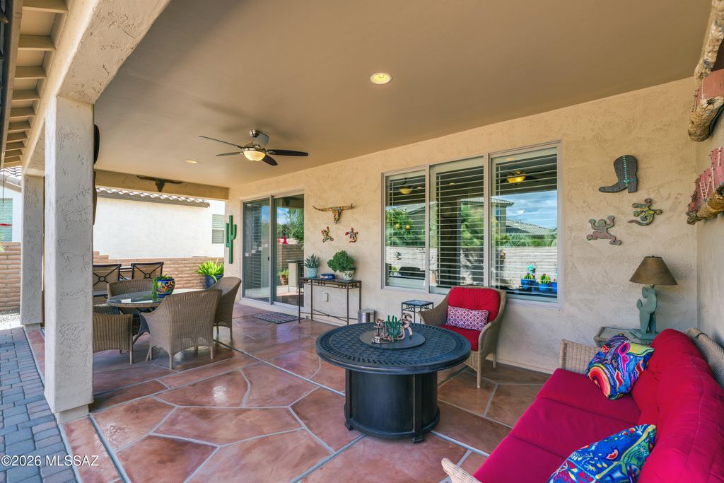 Image 40 of property listing at 2209 E Bluejay Bluff Lane, Green Valley, AZ 85614