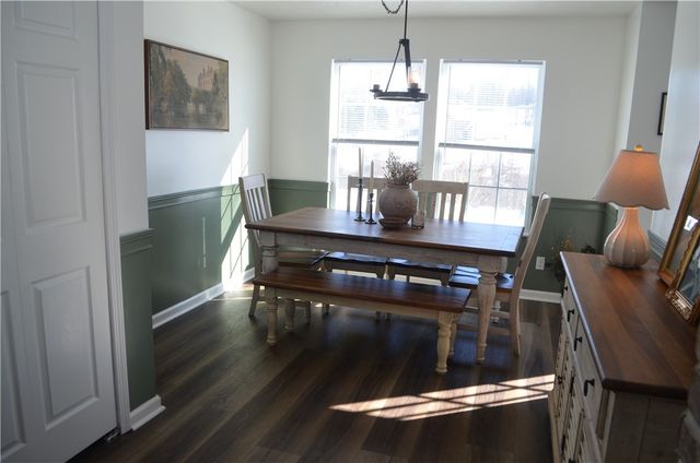 515 Galileo Dr, Rostraver, PA 15012